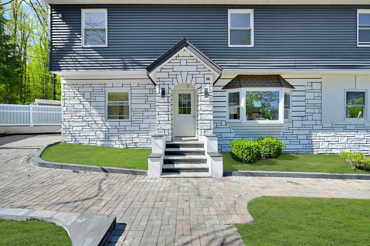 Exterior, Facade, Cape Cod