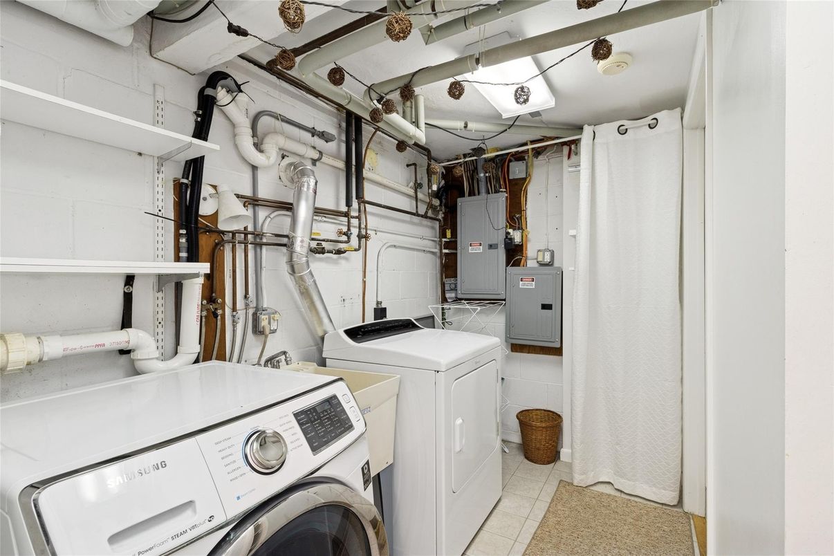 Interior, Washer