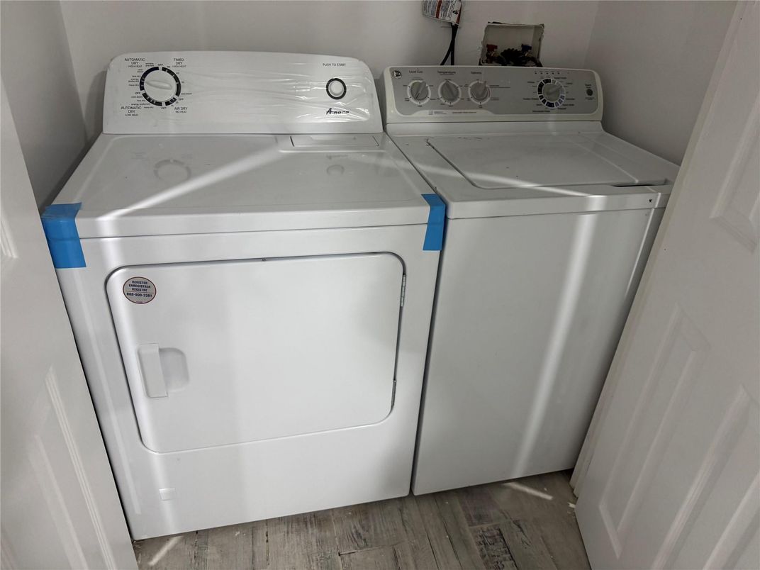 Interior, Utility Closets, Washer, Wood Texture Flooring