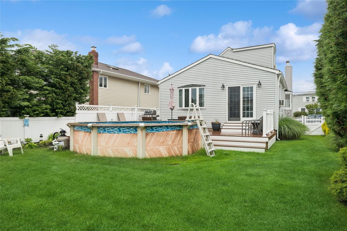 Backyard, Exterior, Pool