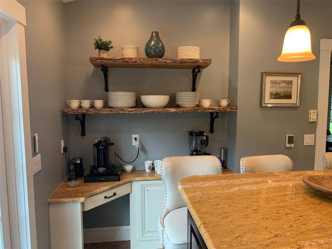 Dining room, Interior