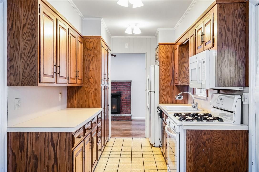 Fireplace, Interior, Kitchen, Wood Texture Flooring