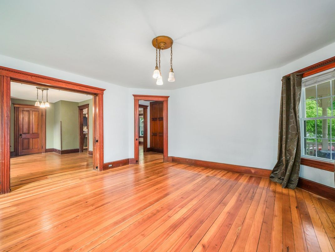 Empty room, Interior, Pendant Lights, Wood Texture Flooring