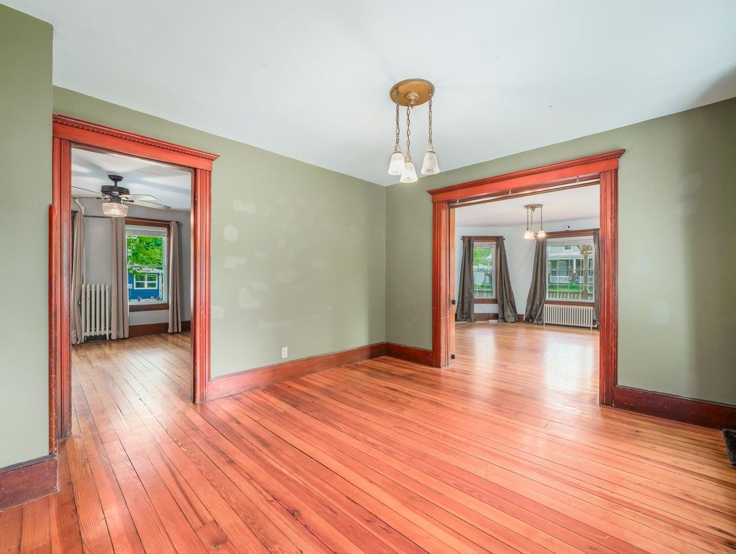 Empty room, Interior, Pendant Lights, Wood Texture Flooring