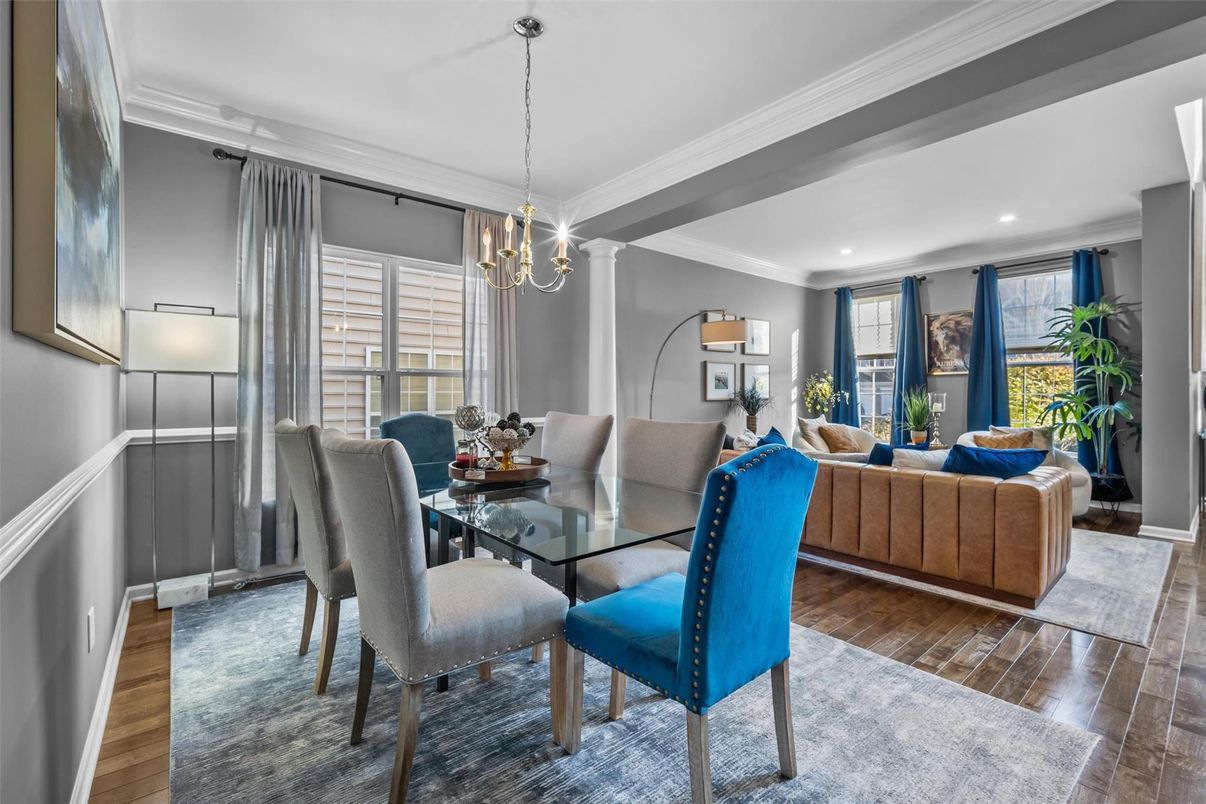 Chandelier, Dining room, Interior, Living room, Recessed Lighting, Wood Texture Flooring