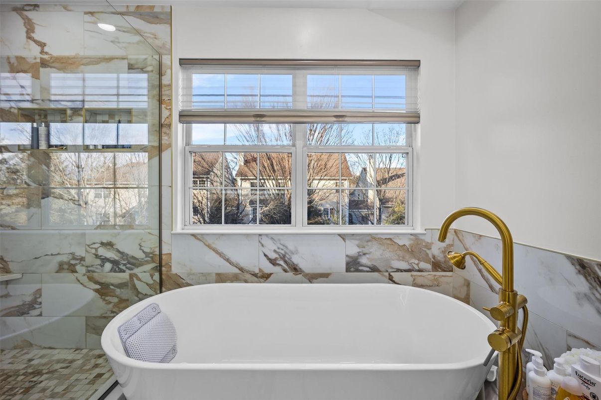 Bathroom, Free Standing Baths, Interior, Marble Walls