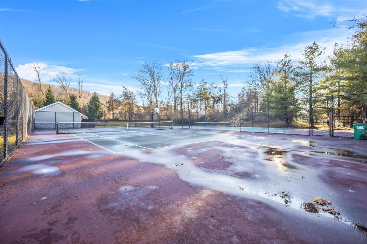 Exterior, Tennis Courts