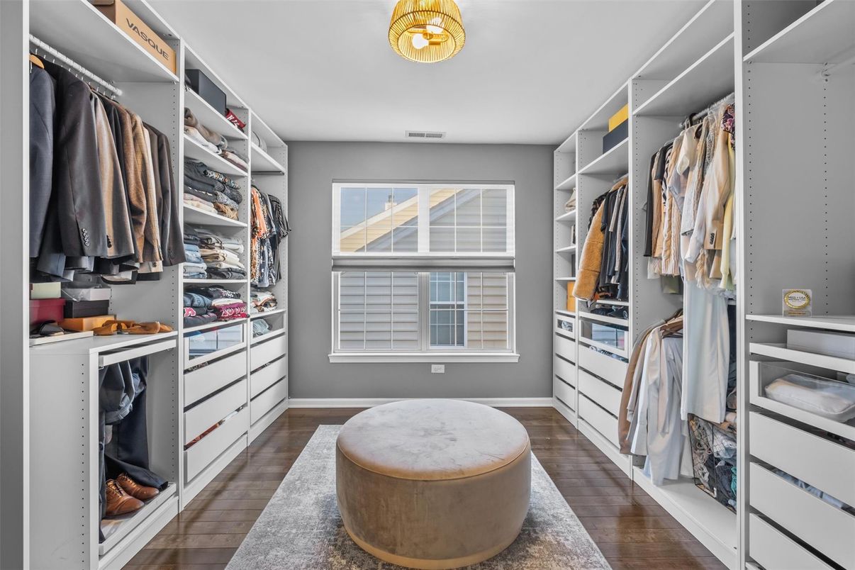 Interior, Walk-in Closets, Wood Texture Flooring