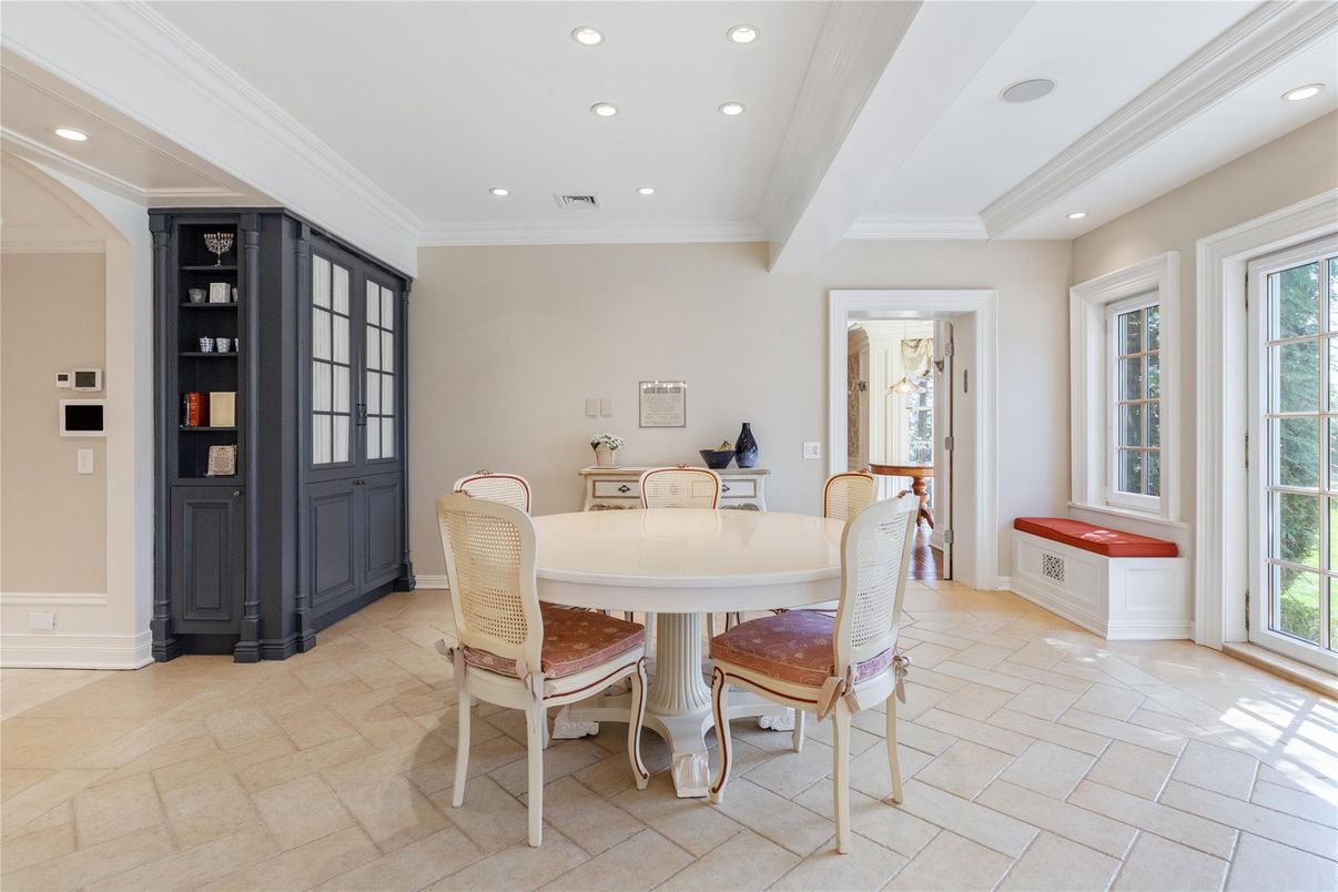 Dining room, Interior, Recessed Lighting