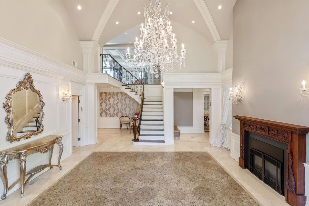 Chandelier, Fireplace, Interior, Recessed Lighting
