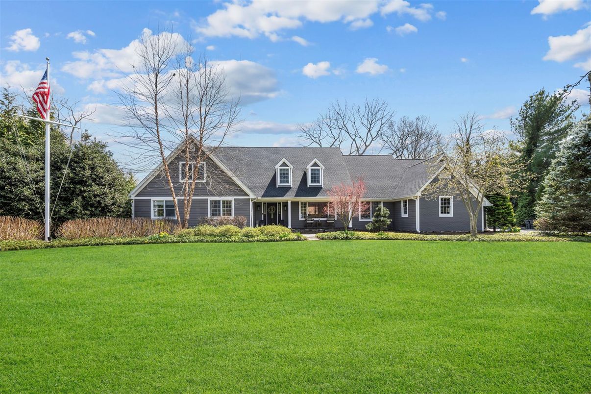 Backyard, Exterior, Facade, Cape Cod