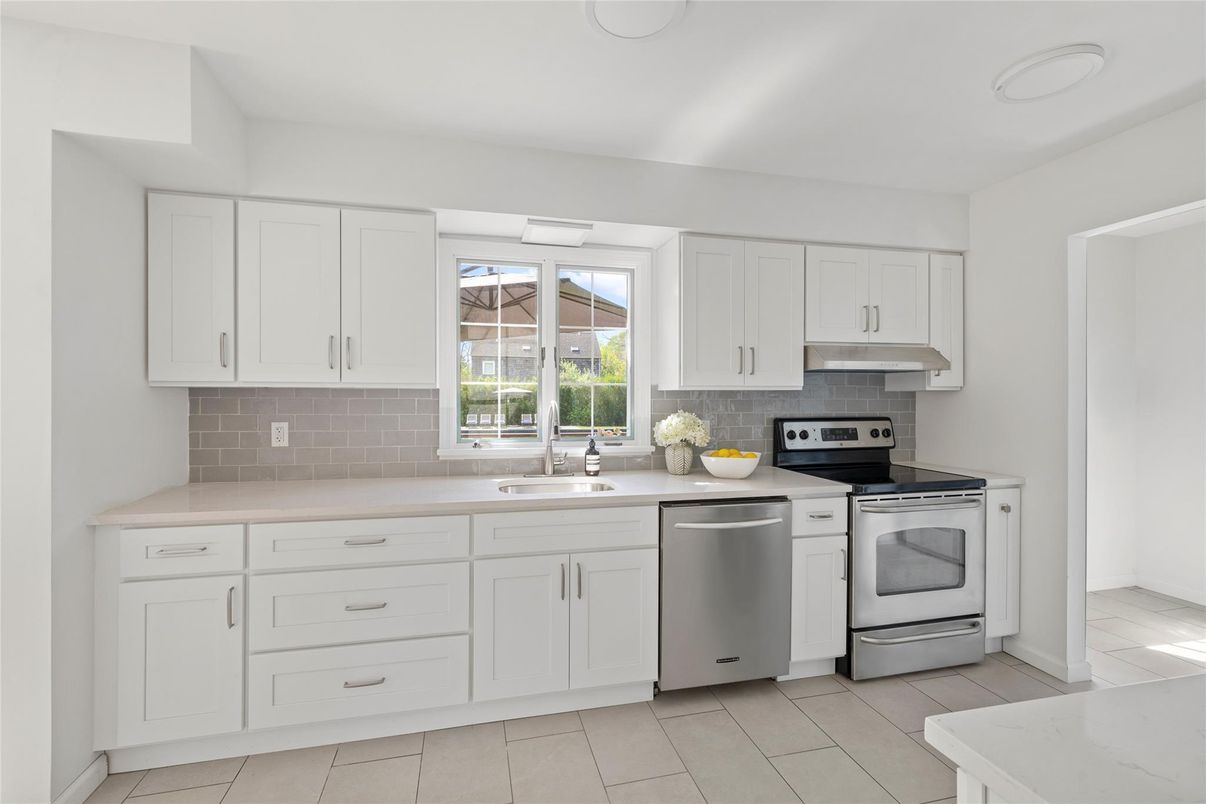Interior, Kitchen, Stainless Steel Appliances