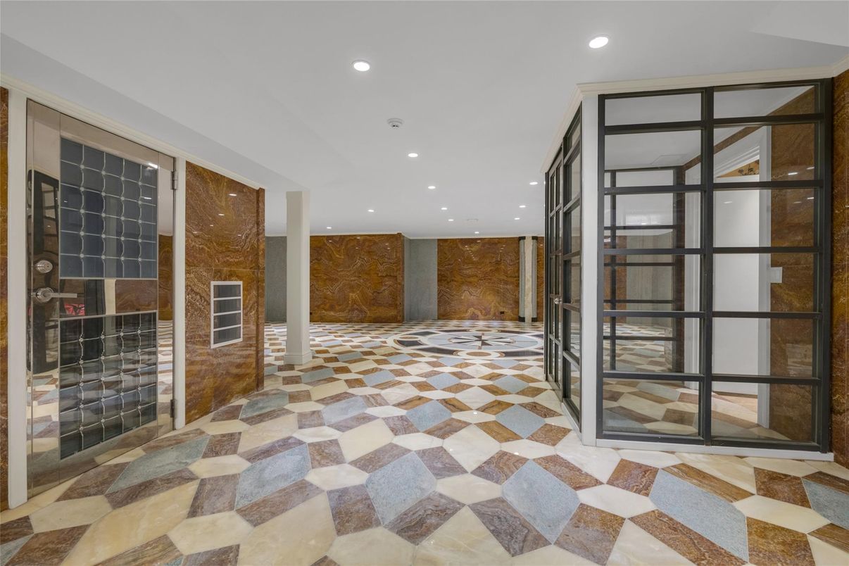 Interior, Recessed Lighting