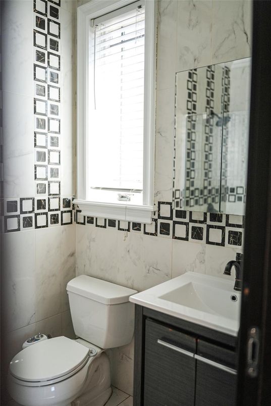 Bathroom, Interior, Marble Walls