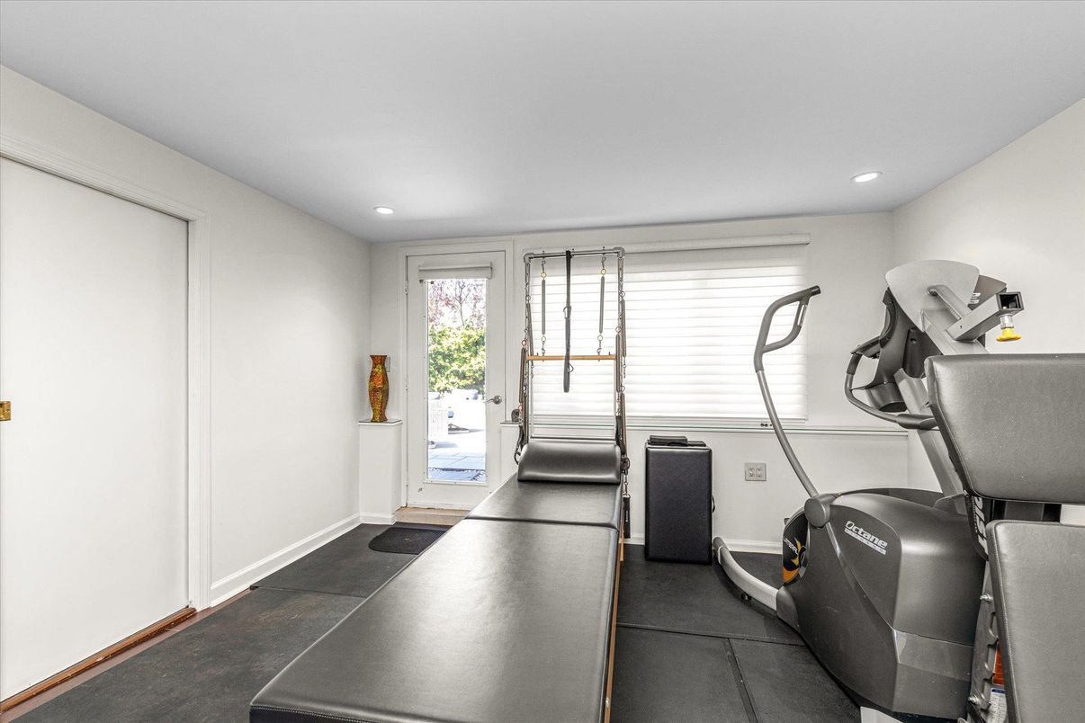 Fitness Equipment, Interior, Recessed Lighting