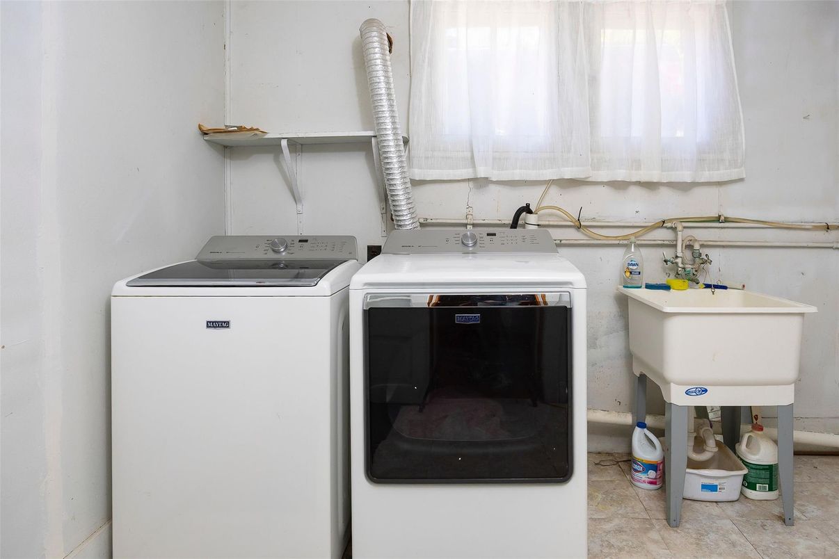 Interior, Washer