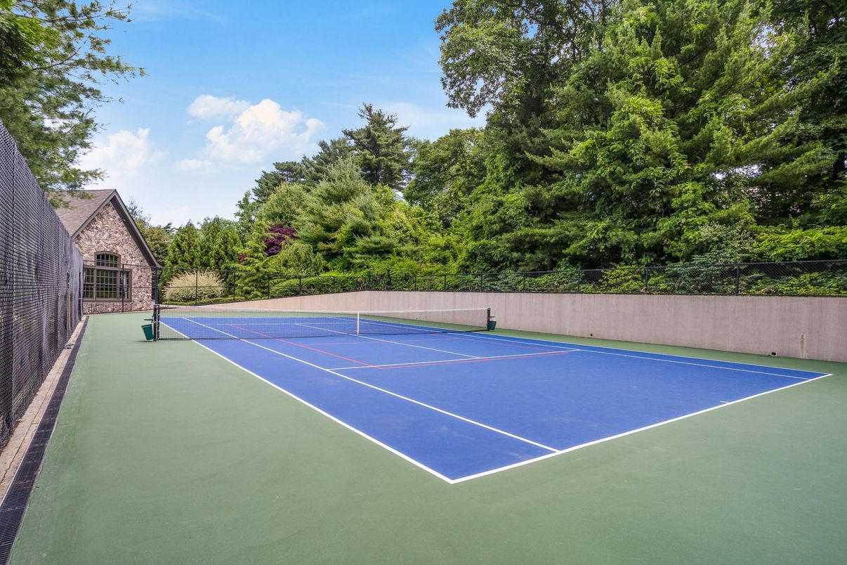 Exterior, Tennis Courts