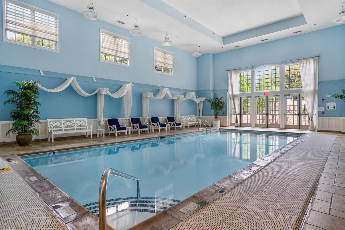 Interior, Pendant Lights, Pool