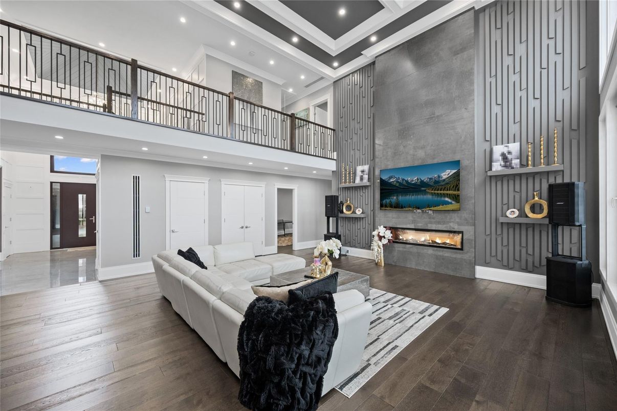 Fireplace, Interior, Living room, Recessed Lighting, Wood Texture Flooring