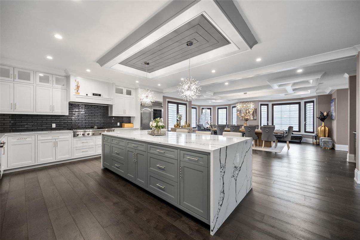 Chandelier, Dining room, Interior, Kitchen, Pendant Lights, Recessed Lighting, Stainless Steel Appliances, Wood Texture Flooring