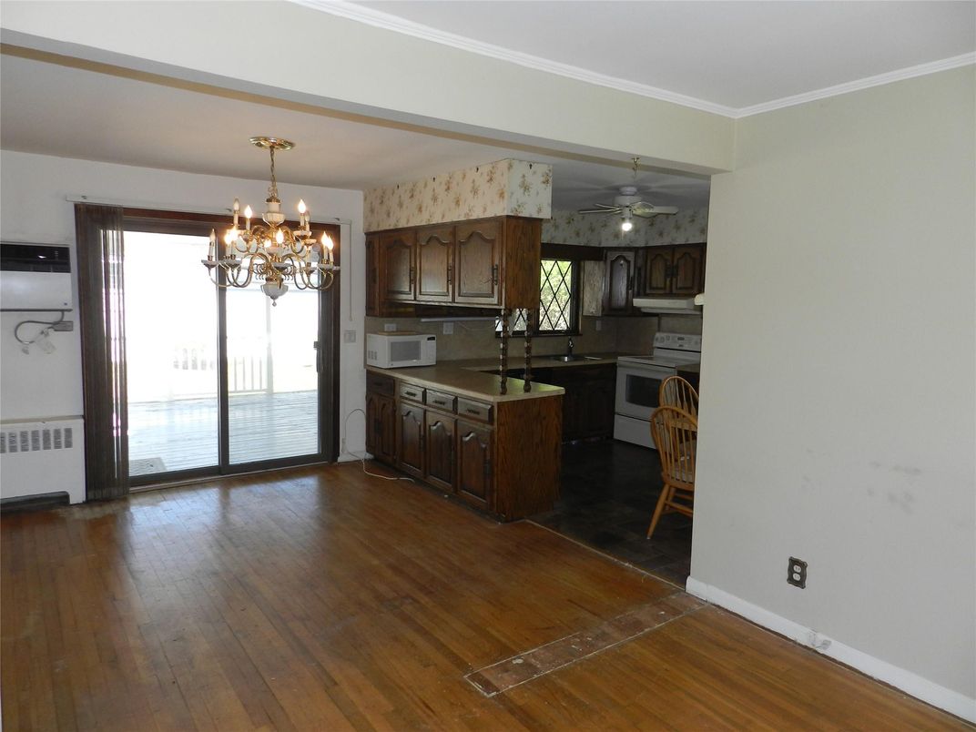 Chandelier, Interior, Kitchen, Wood Texture Flooring