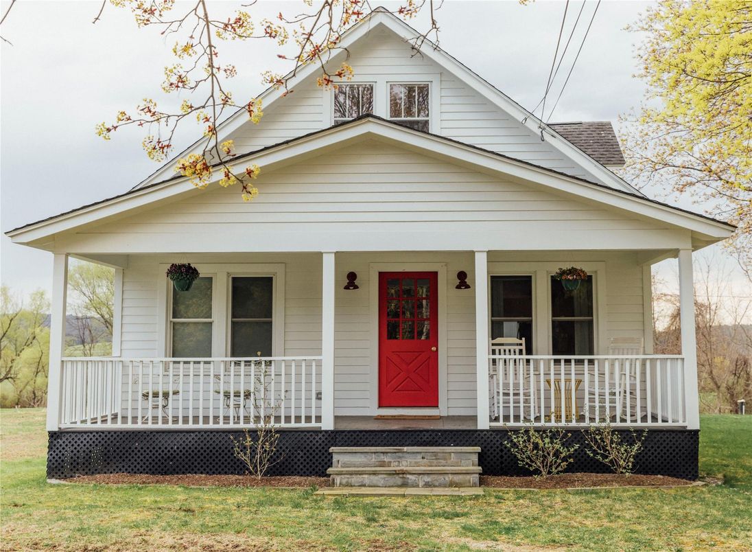 Exterior, Facade, American Craftsman