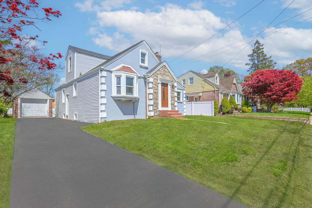 Detached Garage, Exterior, Facade, Cape Cod