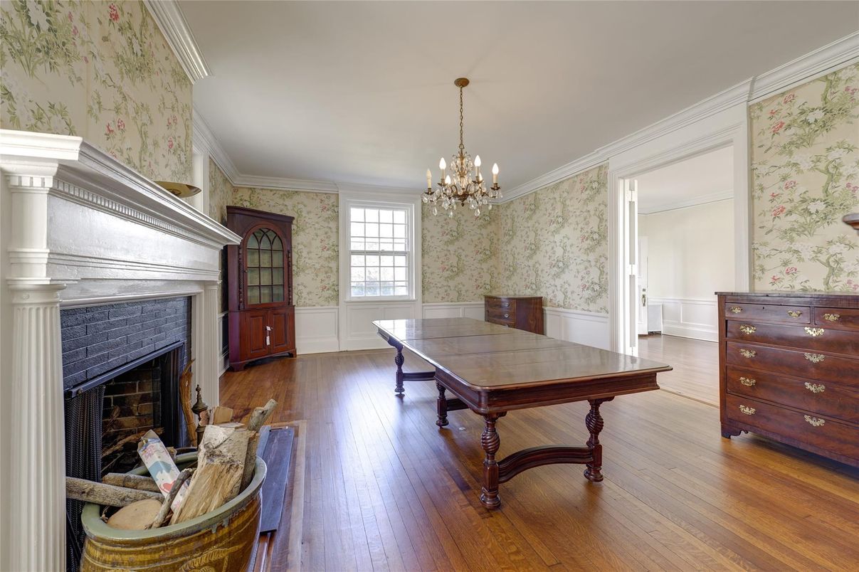 Chandelier, Fireplace, Interior, Wood Texture Flooring