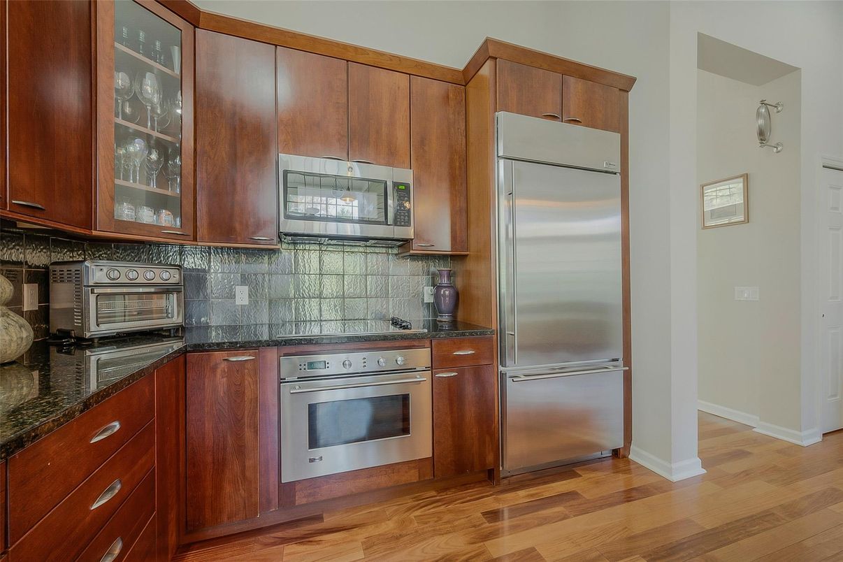 Interior, Kitchen, Stainless Steel Appliances, Wood Texture Flooring