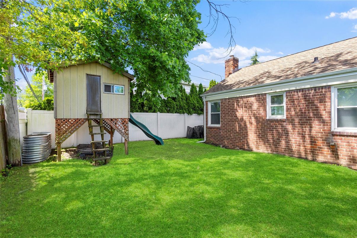 Backyard, Exterior, Playground