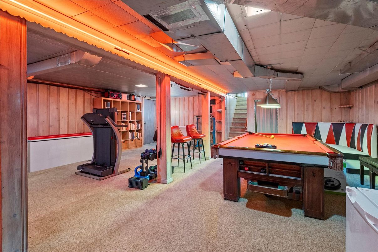 Billiard Table, Game Room, Interior, Pendant Lights