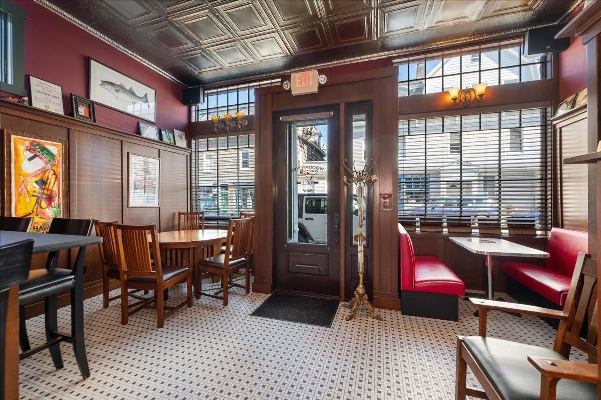 Dining room, Interior