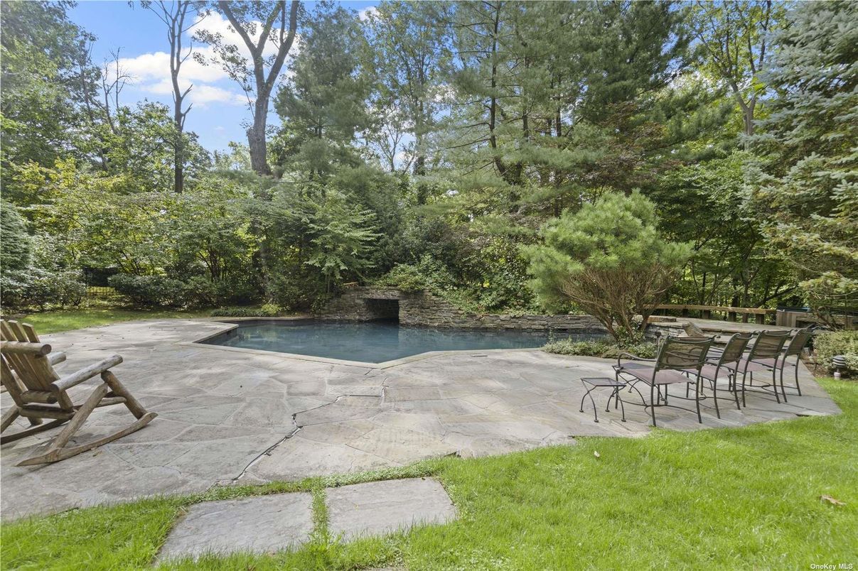 Backyard, Exterior, Pool