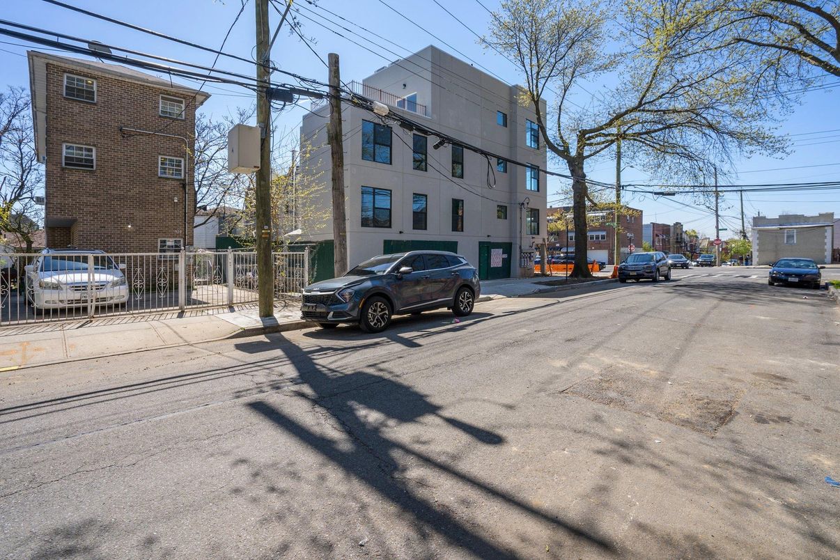 Exterior, Facade, Condo Building