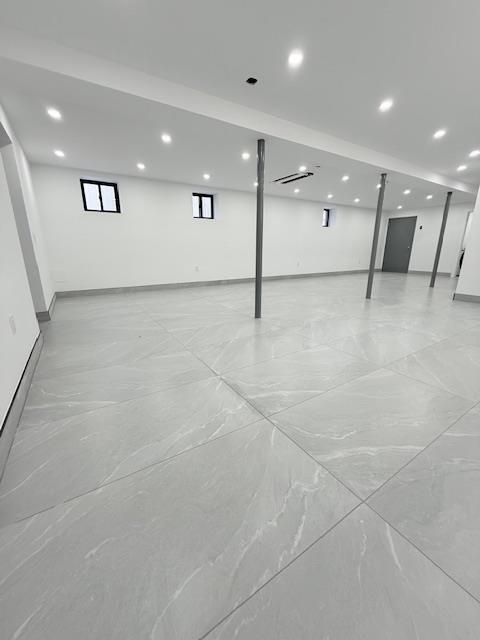 Empty room, Interior, Recessed Lighting
