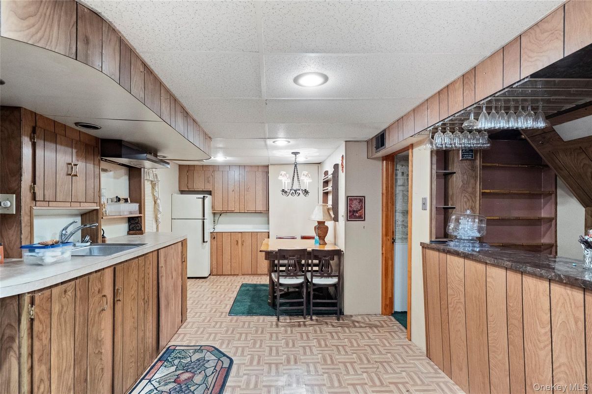 Chandelier, Dining room, Interior, Kitchen, Recessed Lighting