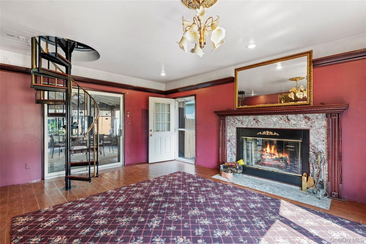 Chandelier, Fireplace, Interior, Recessed Lighting, Wood Texture Flooring
