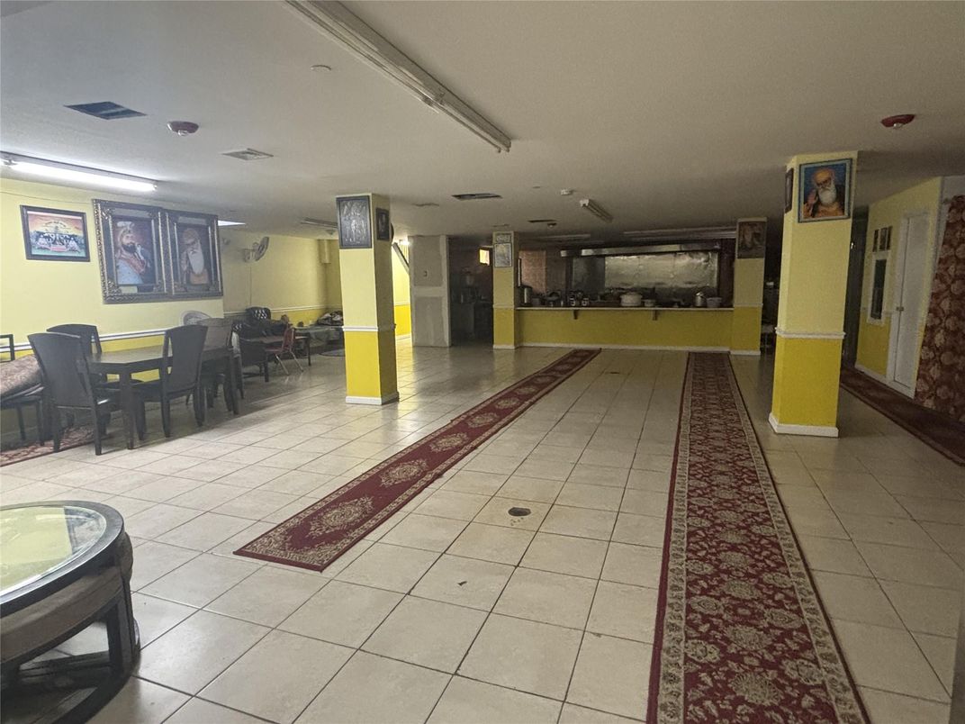 Dining room, Interior