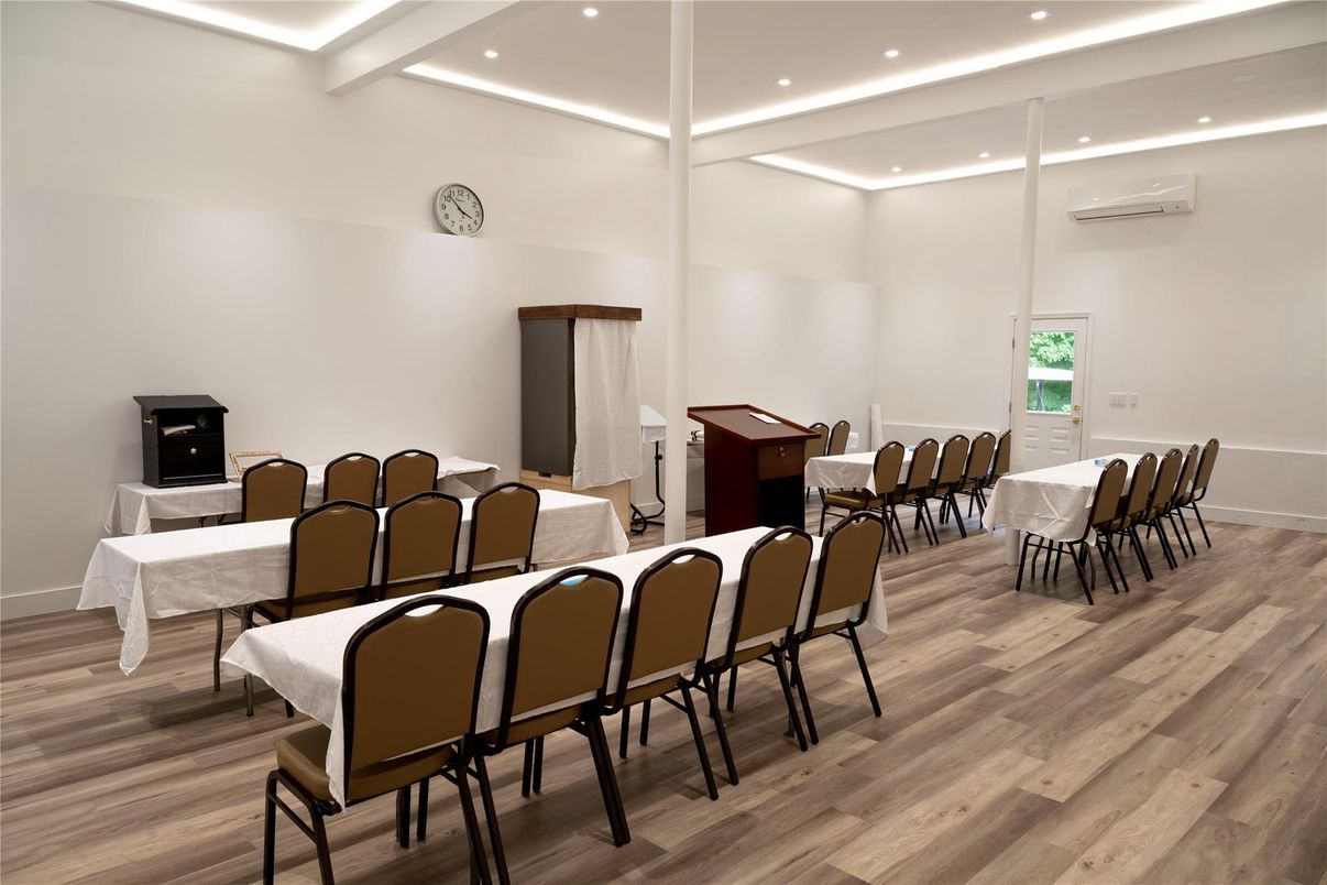 Dining room, Interior, Recessed Lighting, Wood Texture Flooring