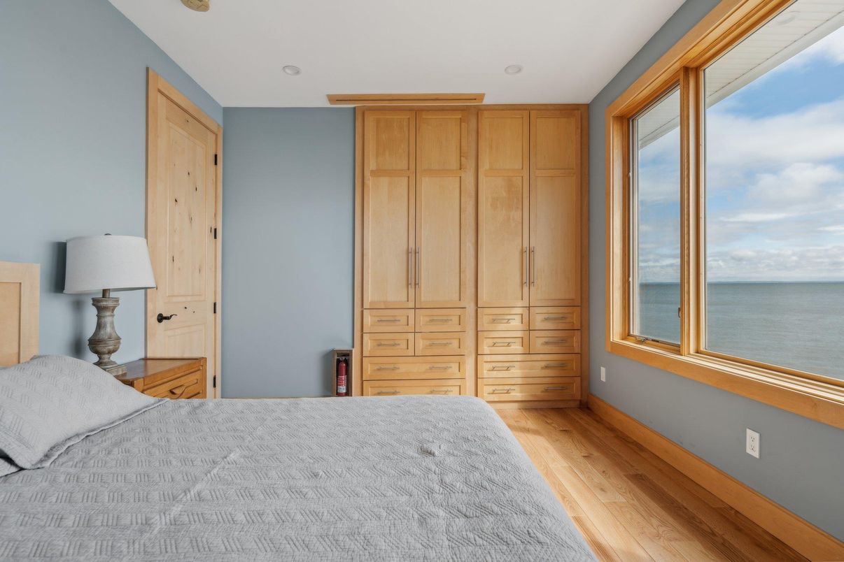 Bedroom, Interior, Recessed Lighting, Water, Wood Texture Flooring