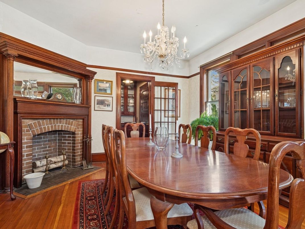 Chandelier, Dining room, Fireplace, Interior, Wood Texture Flooring