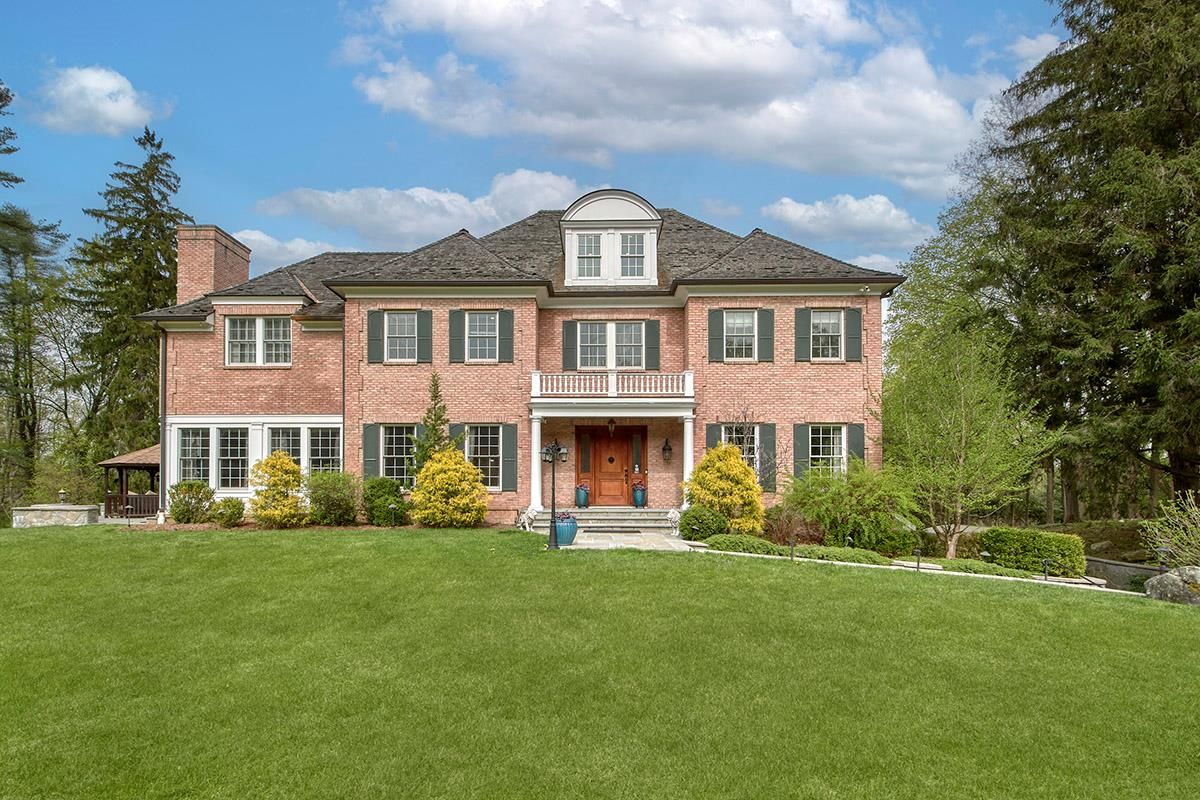 Backyard, Exterior, Facade, Brick Facade, Georgian