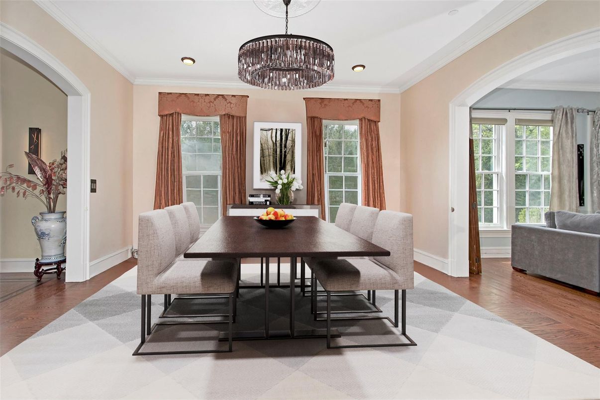 Chandelier, Dining room, Interior, Recessed Lighting, Wood Texture Flooring