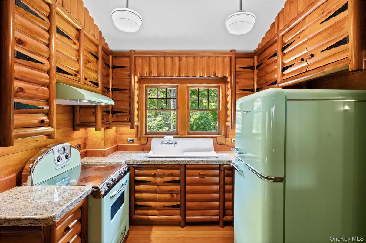 Interior, Kitchen, Wood Texture Flooring, Wooden Walls