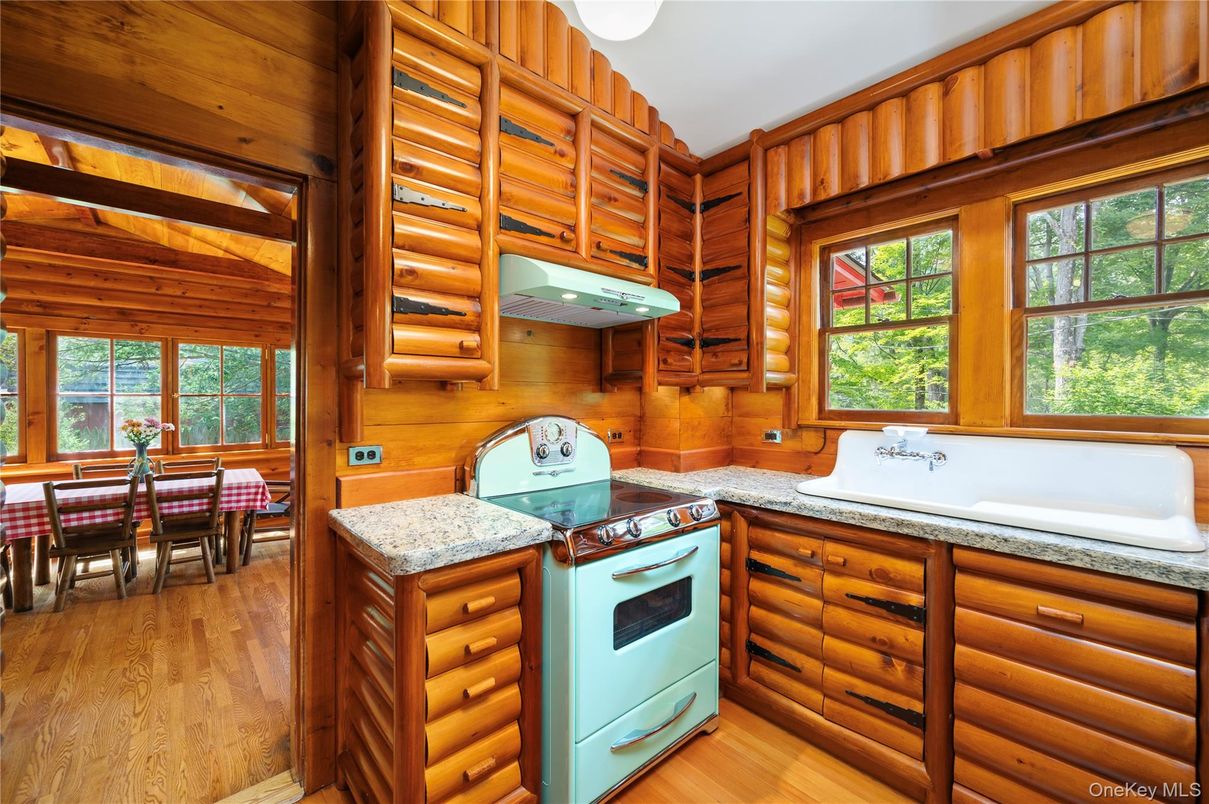 Dining room, Interior, Kitchen, Wooden Beams, Wooden Ceilings, Wood Texture Flooring, Wooden Walls