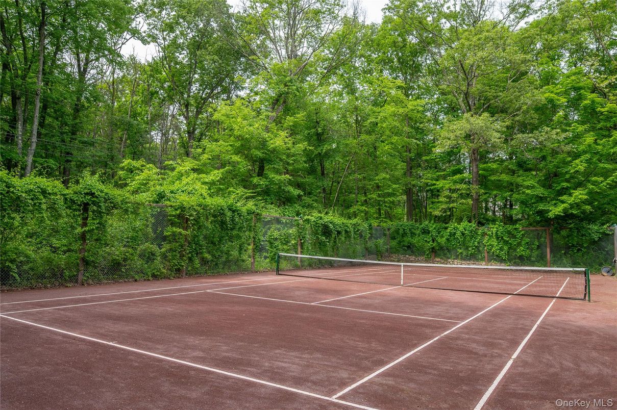 Exterior, Tennis Courts