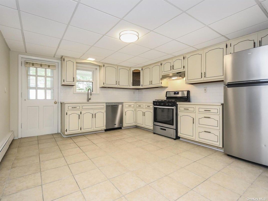 Interior, Kitchen, Stainless Steel Appliances