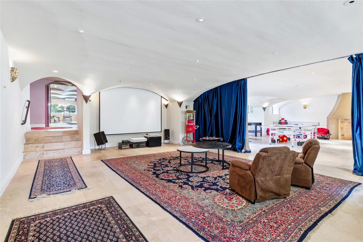 Interior, Recessed Lighting