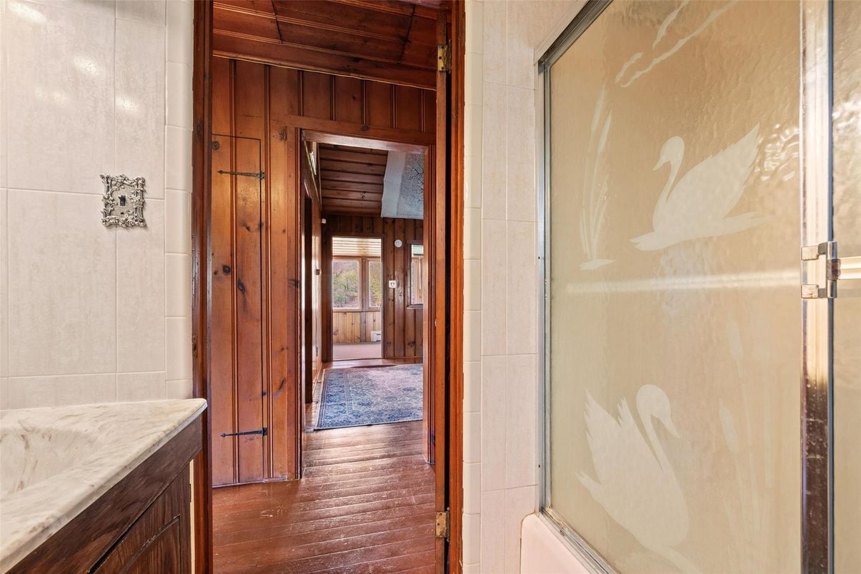 Bathroom, Interior, Wooden Ceilings, Wood Texture Flooring, Wooden Walls