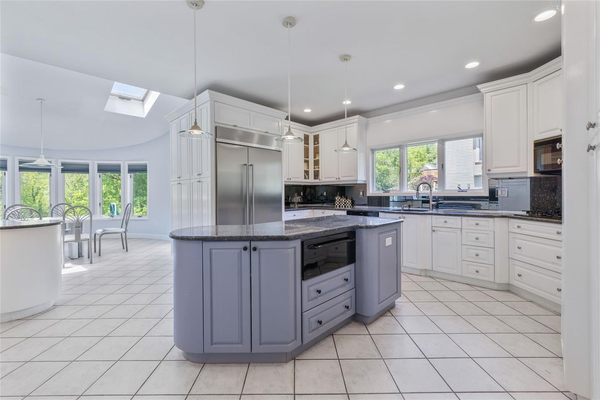 Dining room, Interior, Kitchen, Pendant Lights, Recessed Lighting, Stainless Steel Appliances